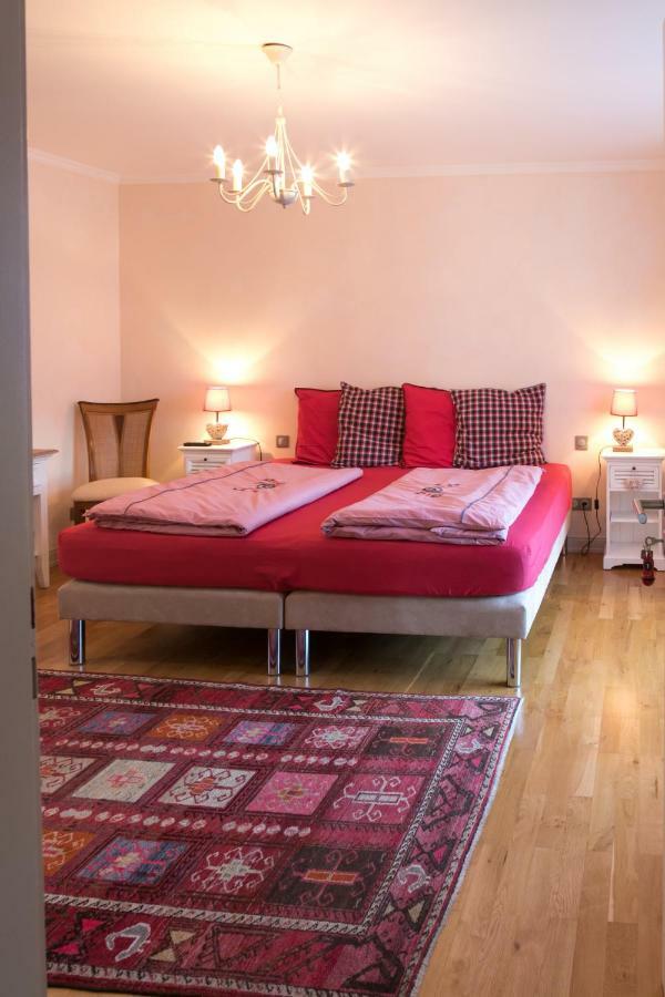 เล ช็องบร์ เช คริสติน Bed & Breakfast อูทรอทต์ ภายนอก รูปภาพ