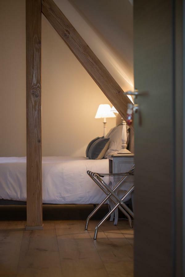เล ช็องบร์ เช คริสติน Bed & Breakfast อูทรอทต์ ภายนอก รูปภาพ