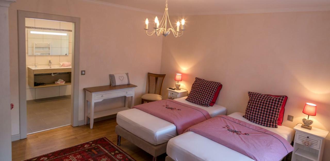 เล ช็องบร์ เช คริสติน Bed & Breakfast อูทรอทต์ ภายนอก รูปภาพ